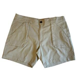 NWT St John’s Bay Men’s Light Khaki Zip Fly Elastic Waist Shorts Size 38